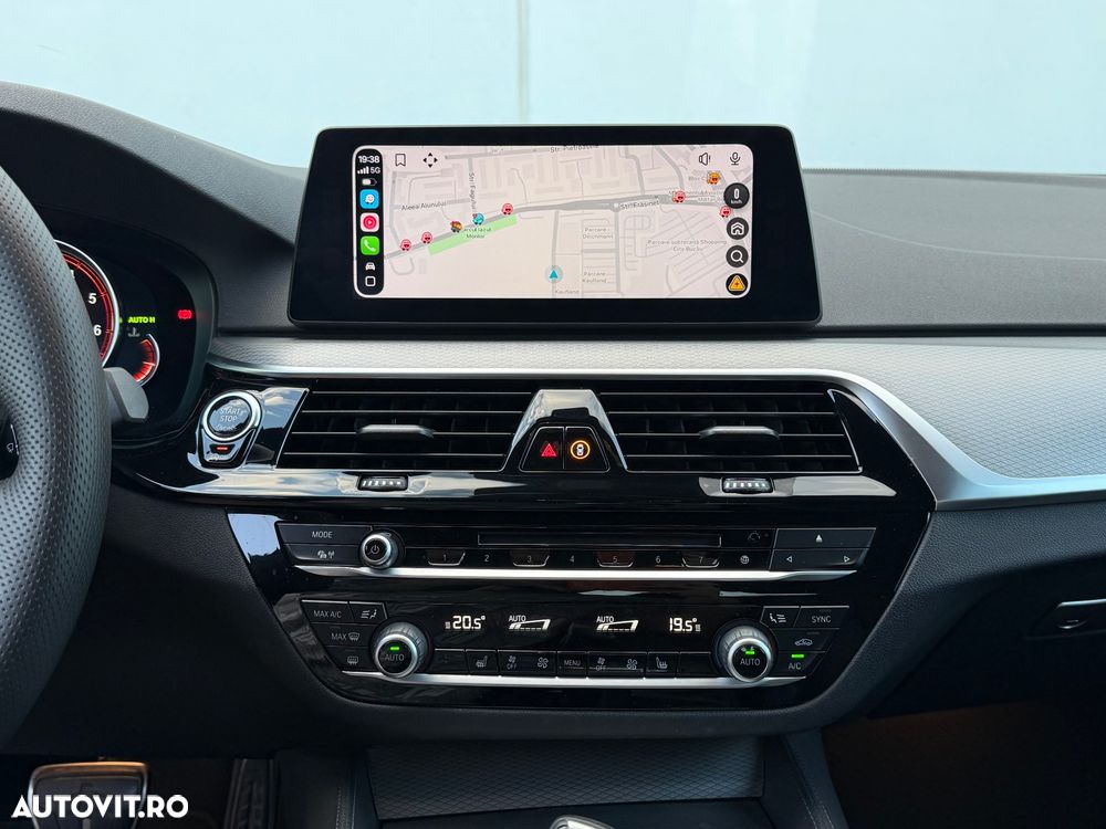 BMW Seria 5 540i xDrive AT - 24