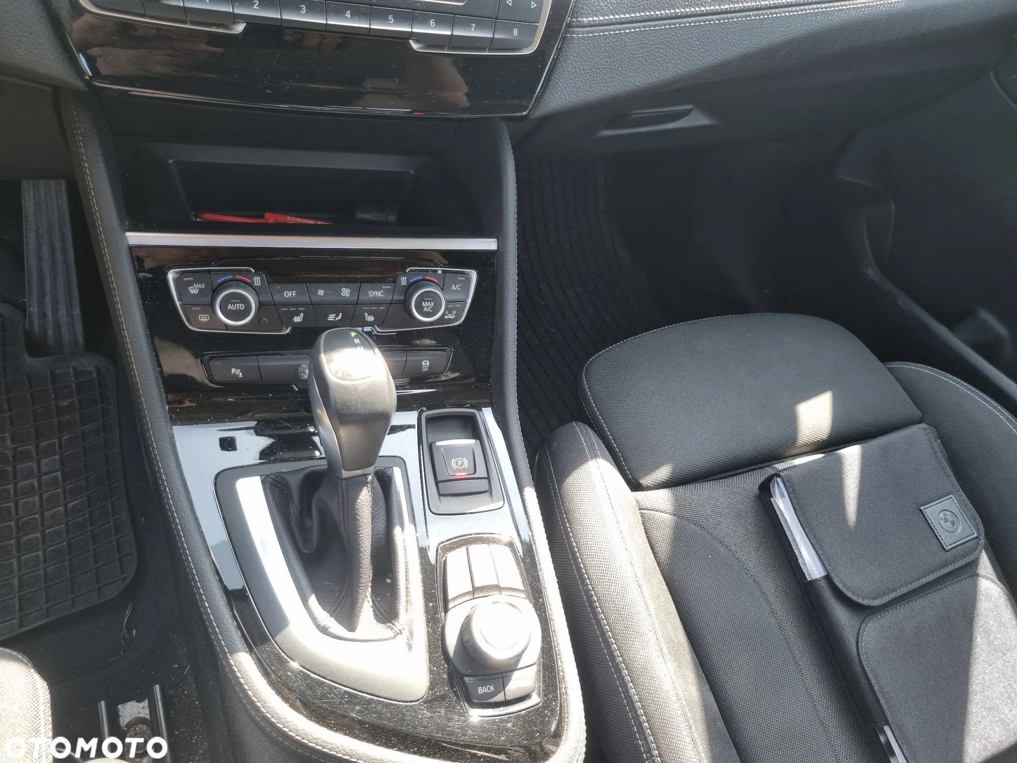 BMW Seria 2 220i Active Tourer Sport Line - 8