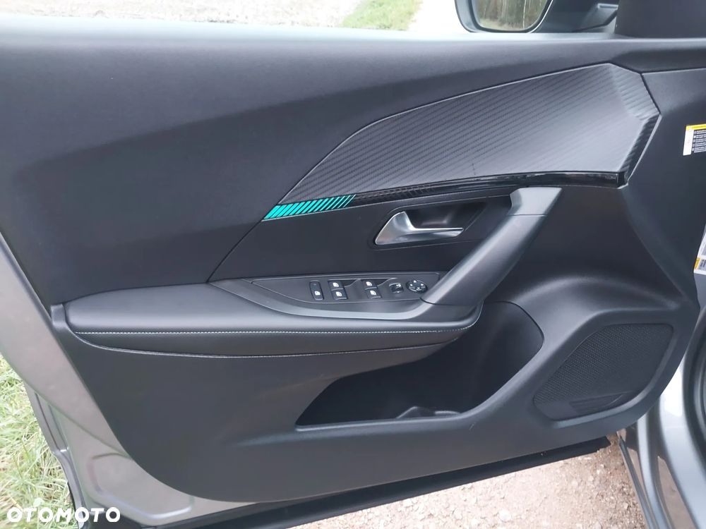 Peugeot 2008 BlueHDi 130 EAT8 Allure - 12