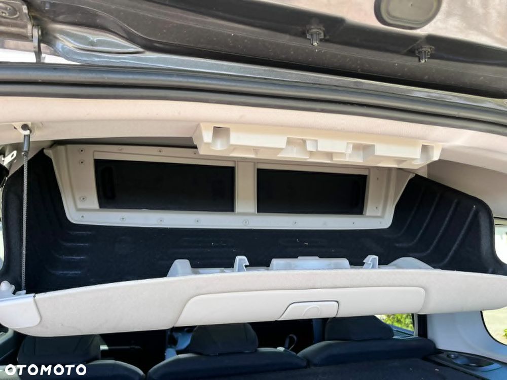 Opel Combo 1.5 CDTI Essentia S&S - 26