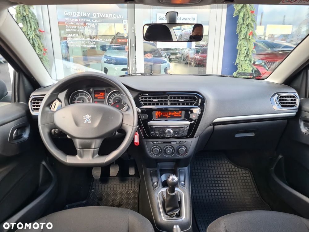 Peugeot 301 1.2 Pure Tech Access - 11