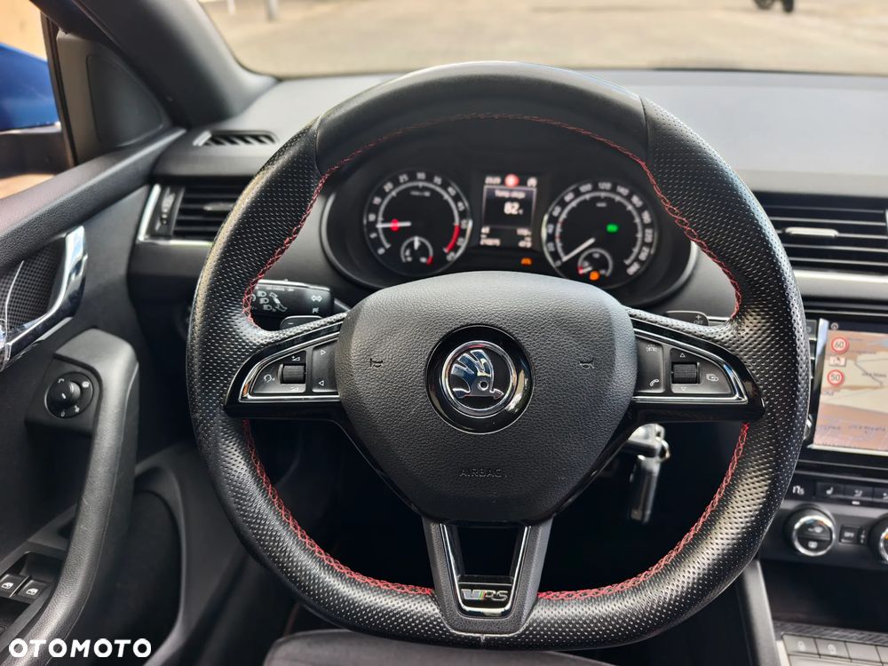 Skoda Octavia 2.0 TDI DSG RS - 11