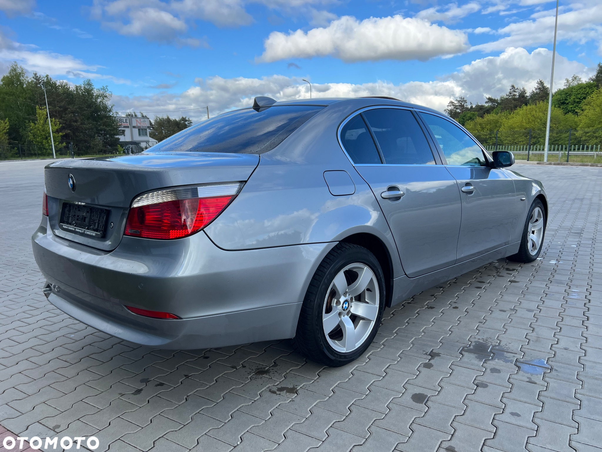 BMW Seria 5 525d - 12