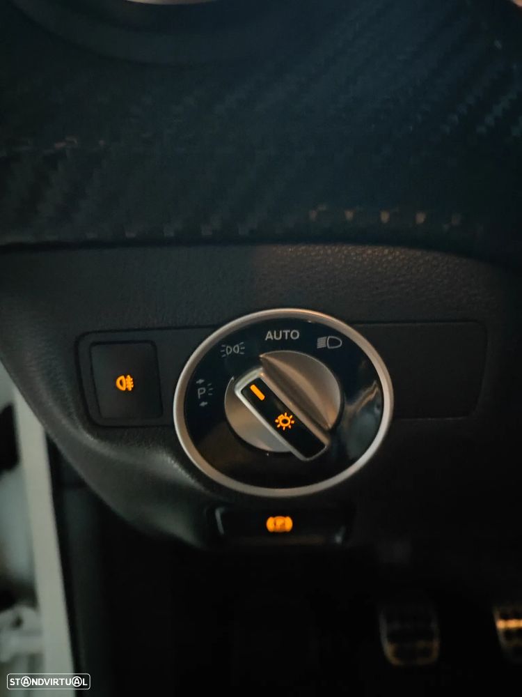 Mercedes-Benz A 180 CDI BE AMG Line - 19