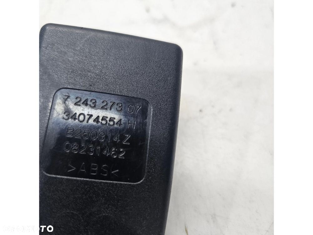 ZAPINKA PASA PRAWY TYŁ BMW F10 F11 F12 34074554H - 4