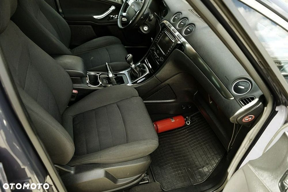 Ford S-Max - 19