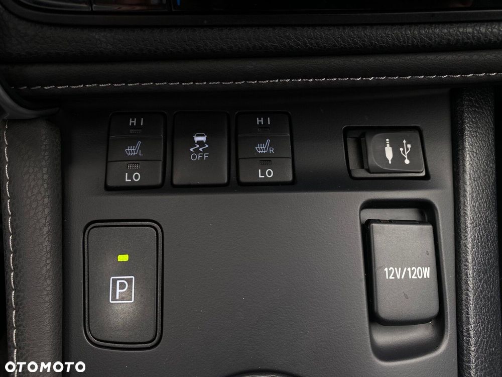 Toyota Auris - 22
