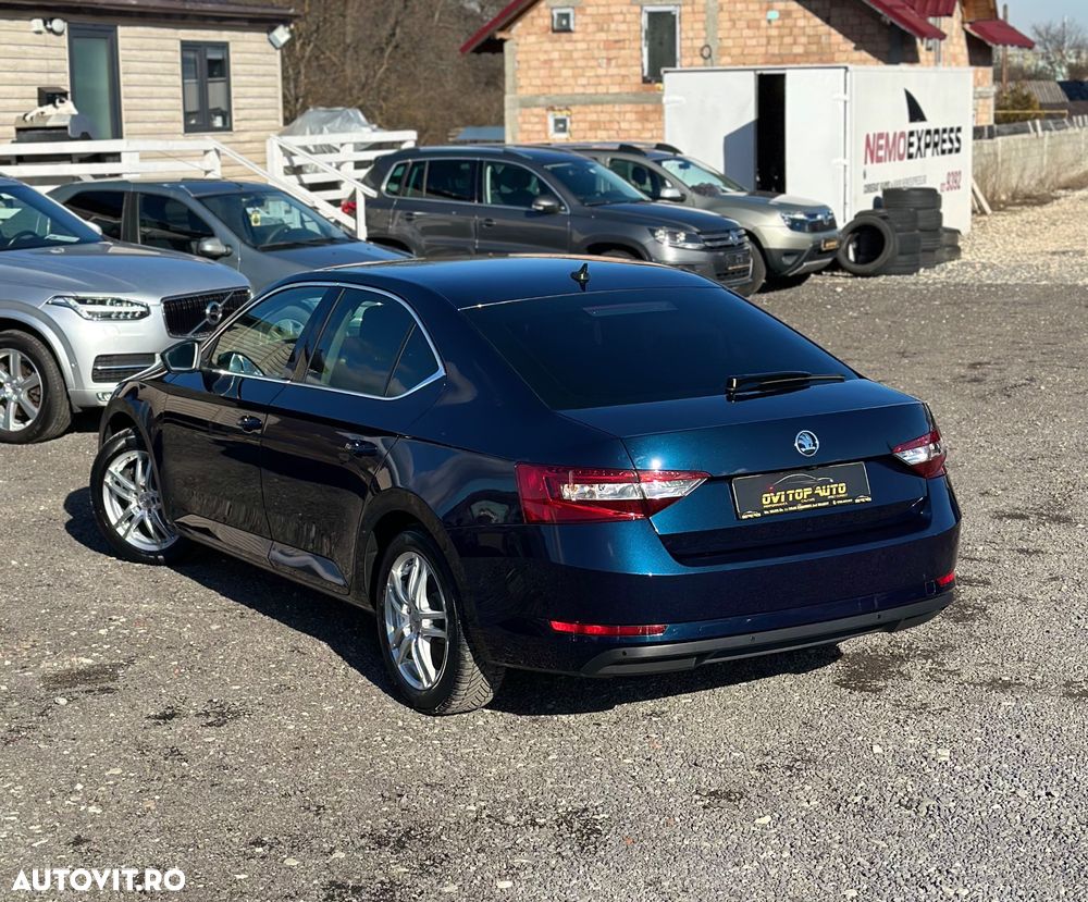 Skoda Superb 1.6 TDI DSG Ambition - 22