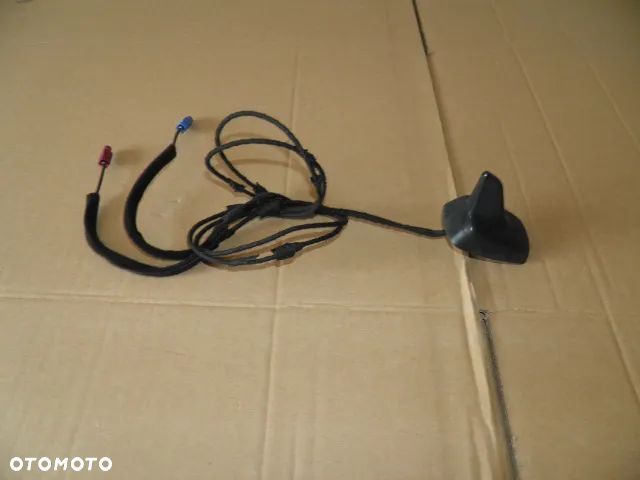 ANTENA DACHOWA AUDI A5 S5 COUPE