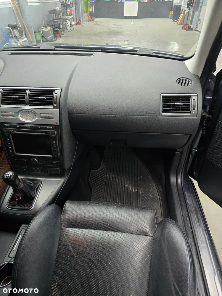 Ford Mondeo - 11