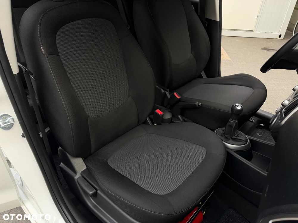 Hyundai i20 1.25 Wersja Jubileuszowa - 14