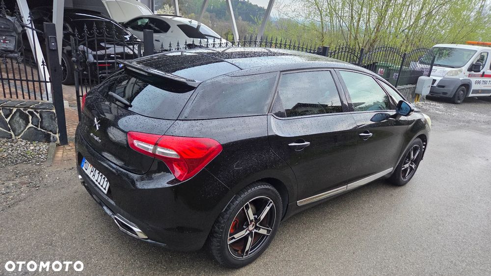 Citroën DS5 HDi 165 Business - 11