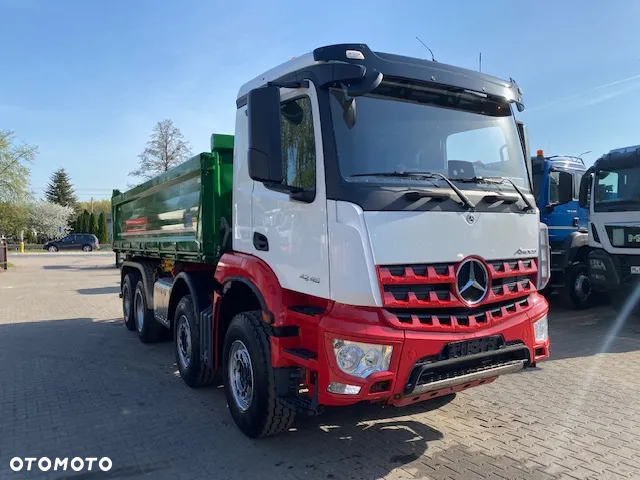 Mercedes-Benz Arocs 3243 8x4 - 4