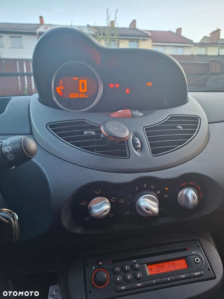 Renault Twingo 1.6 16V Sport - 32