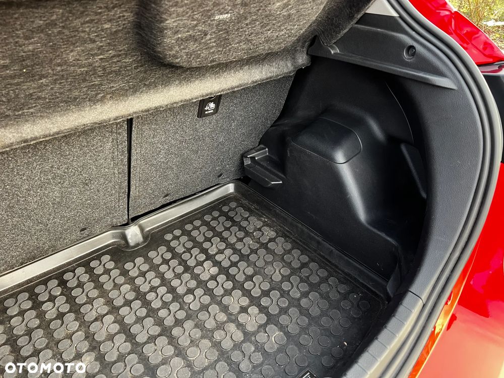 Toyota Yaris 1.5 Premium - 17