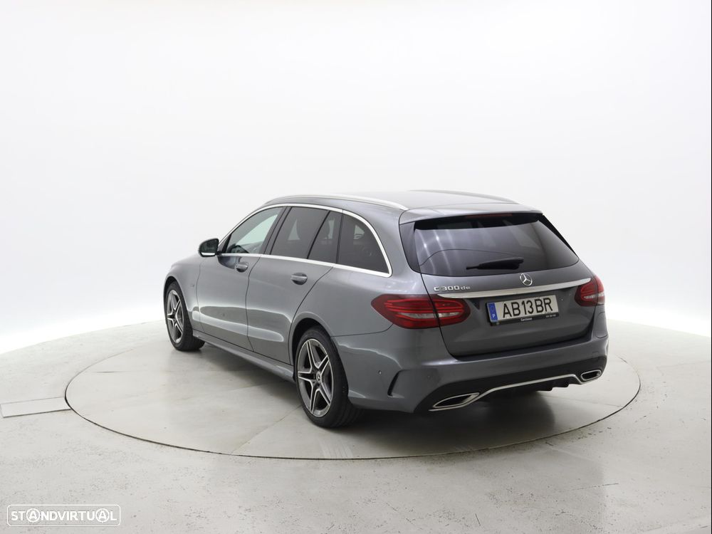 Mercedes-Benz C 300 de AMG Line - 4