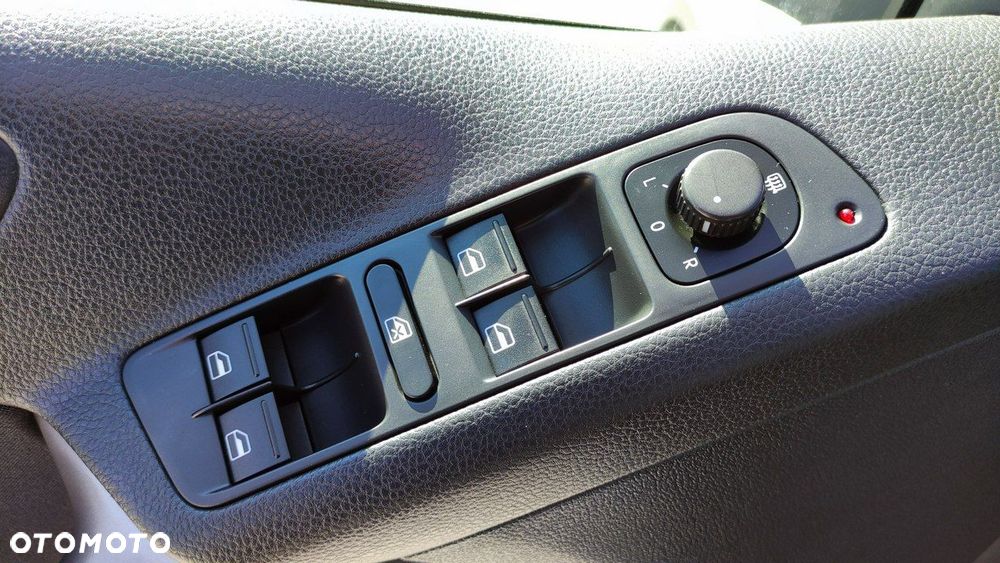 Volkswagen Tiguan 1.4 TSI BlueMot Sport&Style - 24