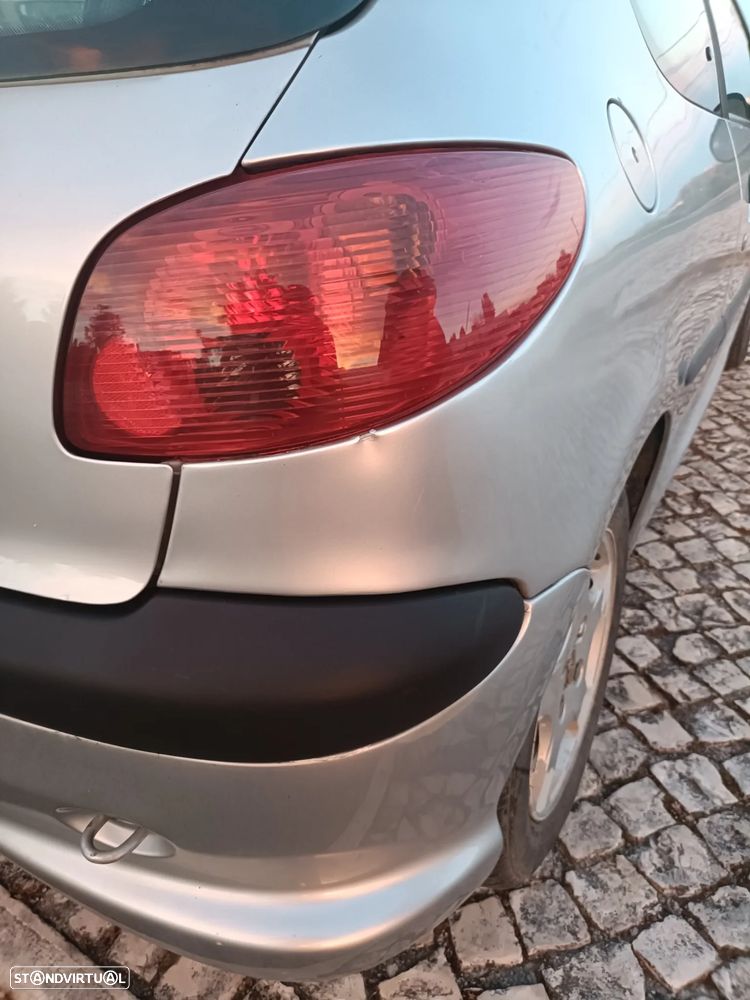 Peugeot 206 - 30