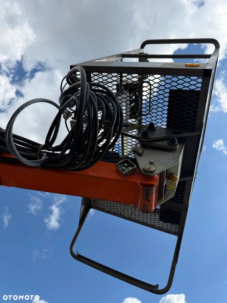 Nifty 170 HAC Zwyżka koszowa 17 metrów Podnośnik. jak Nowa z salonu 2016rok. PRĄD 230v. 4sekcje sterowania na dole Nowy model! Z komuny Norweskiej. Używana była 1 raz do roku. Serwisowana w DEKRA do końca  OKAZJA. Zwyżka Obrotowa. Poziomowanie kosza. Pełna Hydraulika. - 21