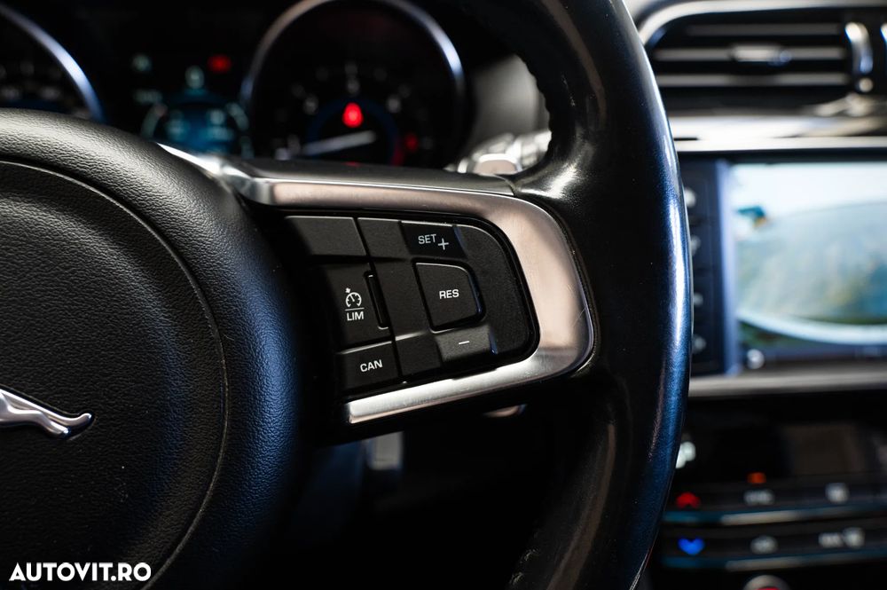 Jaguar F-Pace 20d AWD Aut. R-Sport - 19