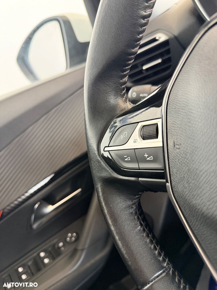 Peugeot 2008 PureTech 100 Allure - 20