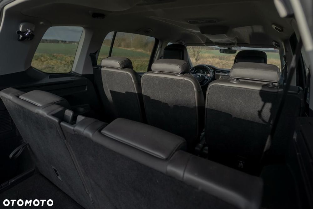 Volkswagen Touran 2.0 TDI SCR (BlueMotion Technology) DSG Comfortline - 19