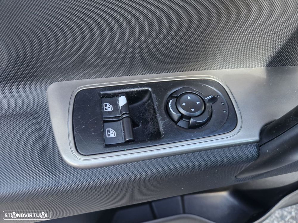 Alfa Romeo MiTo 1.3 JTDM Trofeo - 37