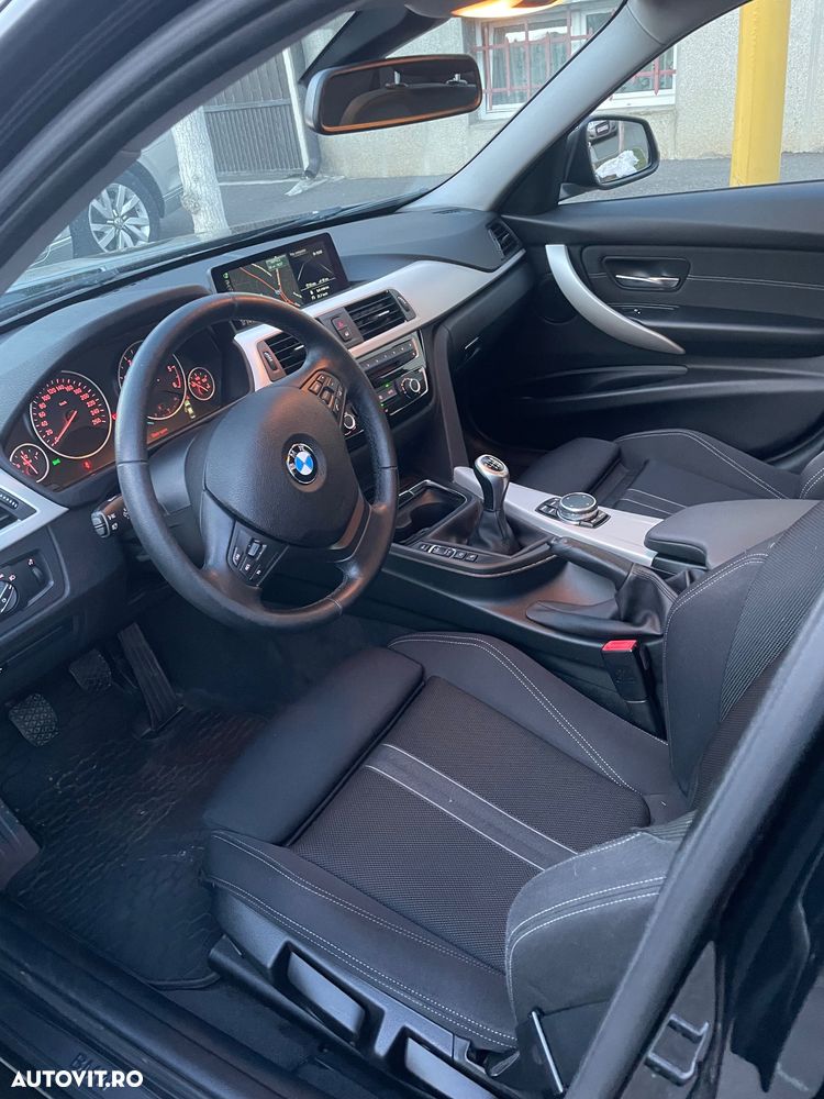 BMW Seria 3 320d xDrive - 7
