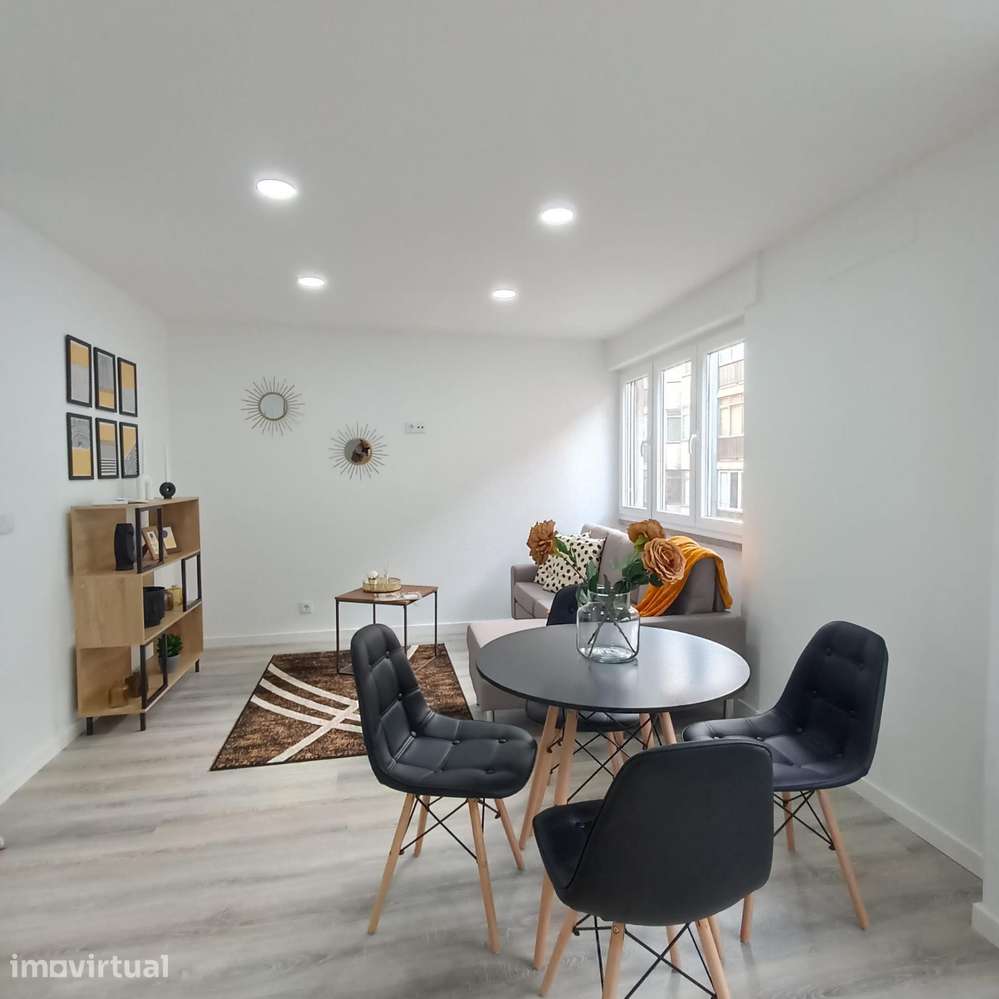 Apartamento T3 em Benfica - Conforto e Excelente Localização em... - Grande imagem: 4/10