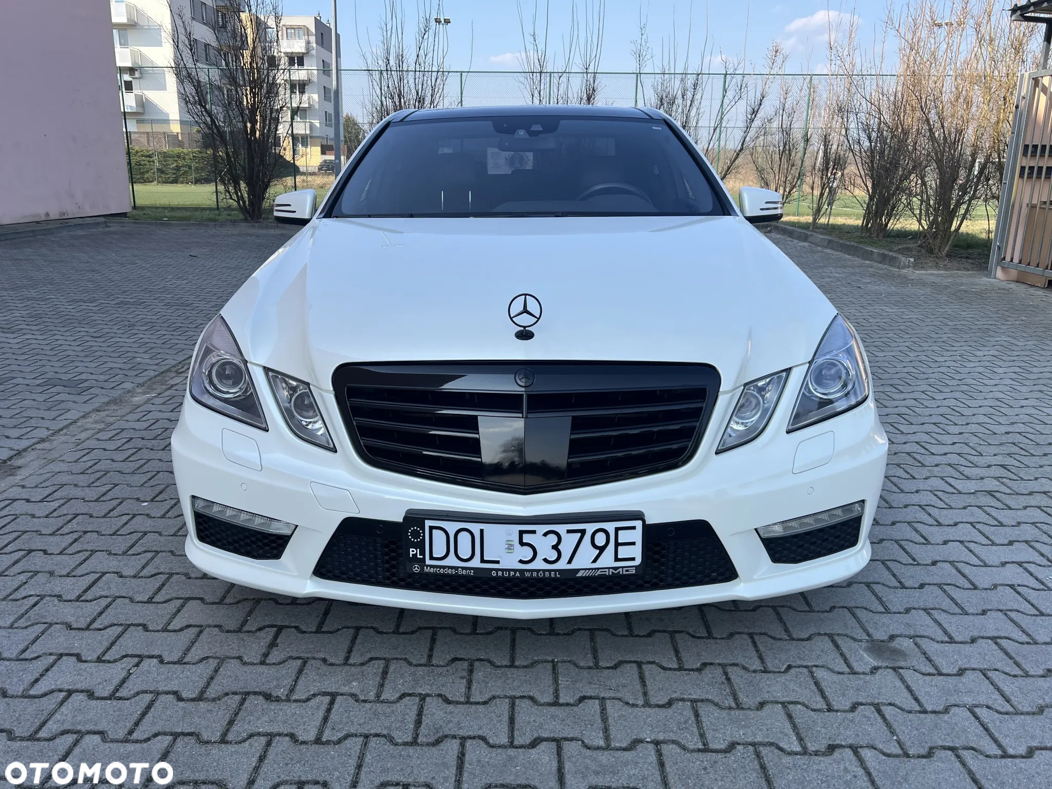 Mercedes-Benz Klasa E 63 AMG AMG Speedshift 7G-MCT - 2