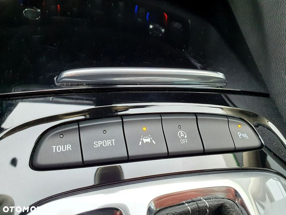 Opel Insignia - 21