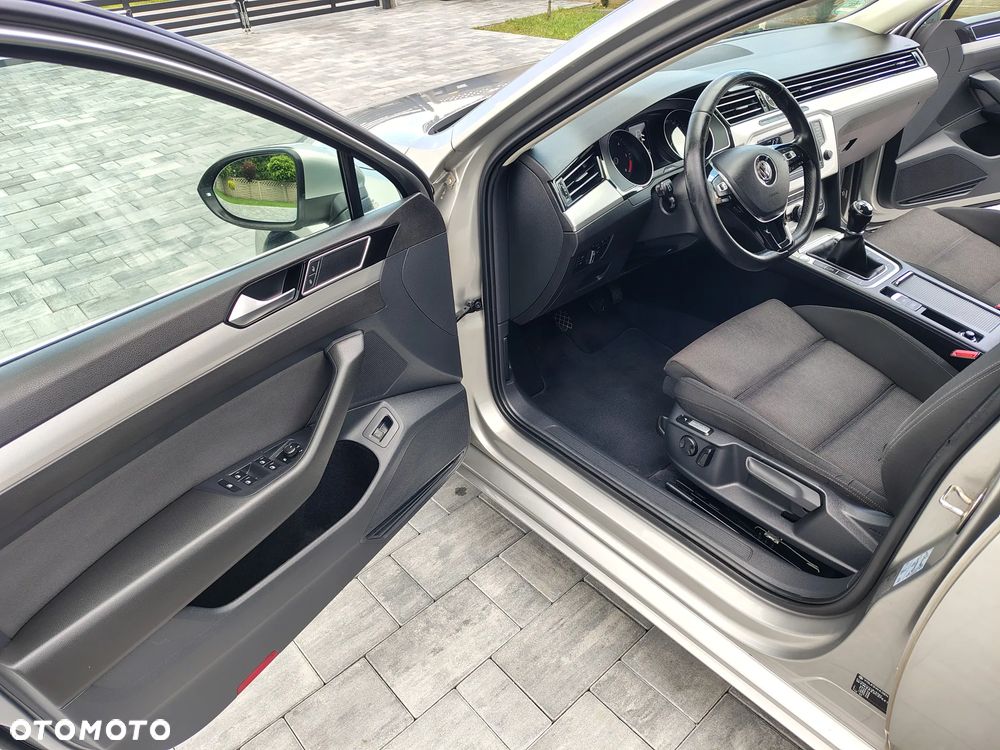 Volkswagen Passat 2.0 TDI BMT Highline - 13