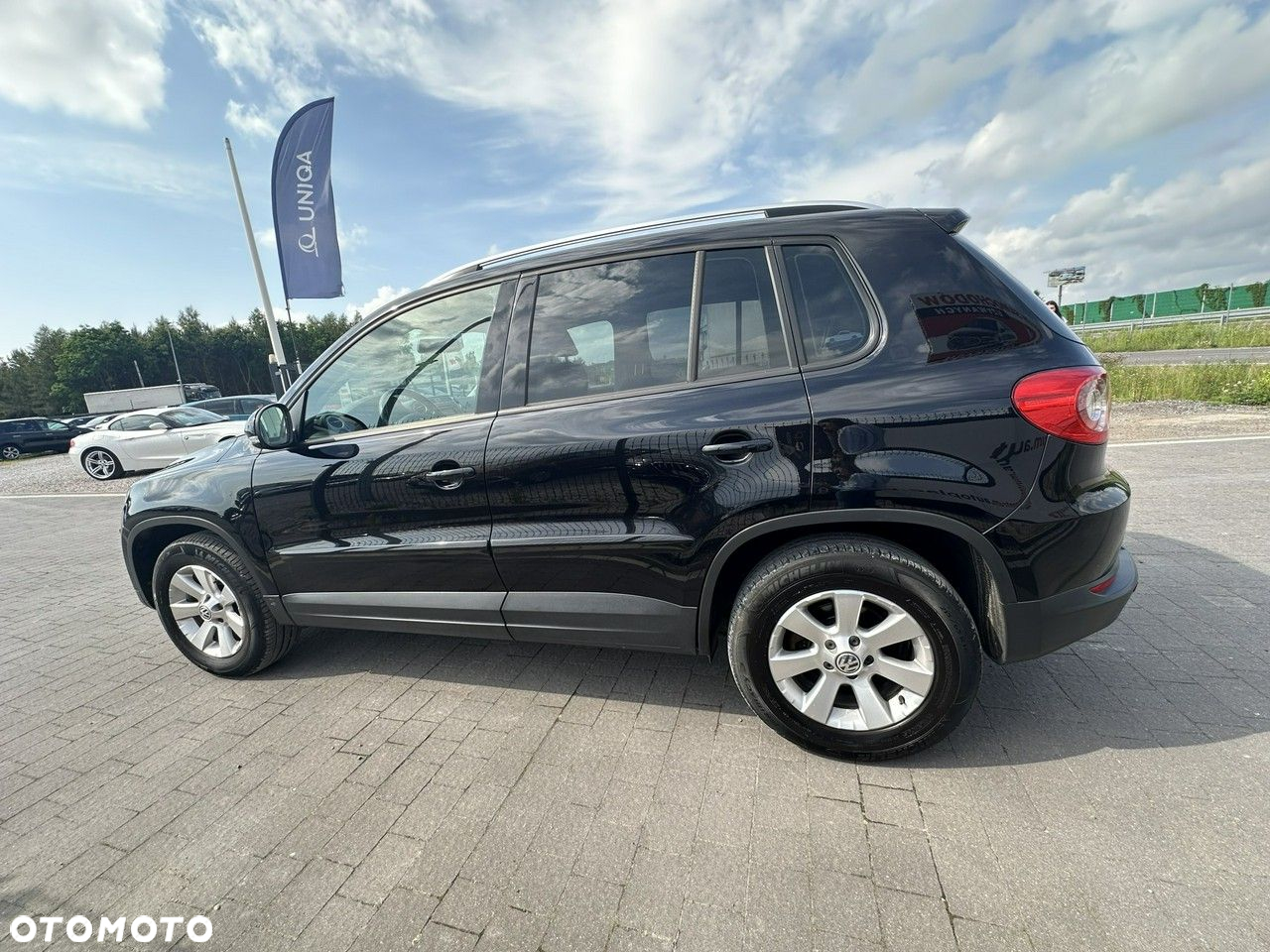 Volkswagen Tiguan - 4