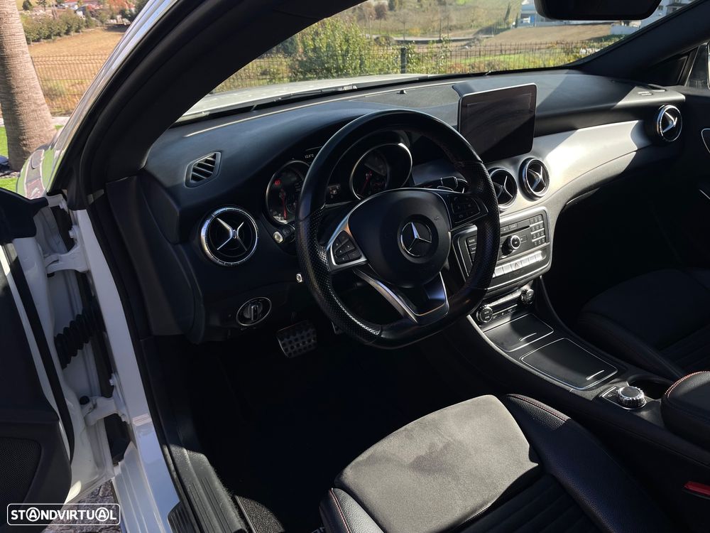 Mercedes-Benz CLA 220 Shooting Brake d 7G-DCT AMG Line - 20