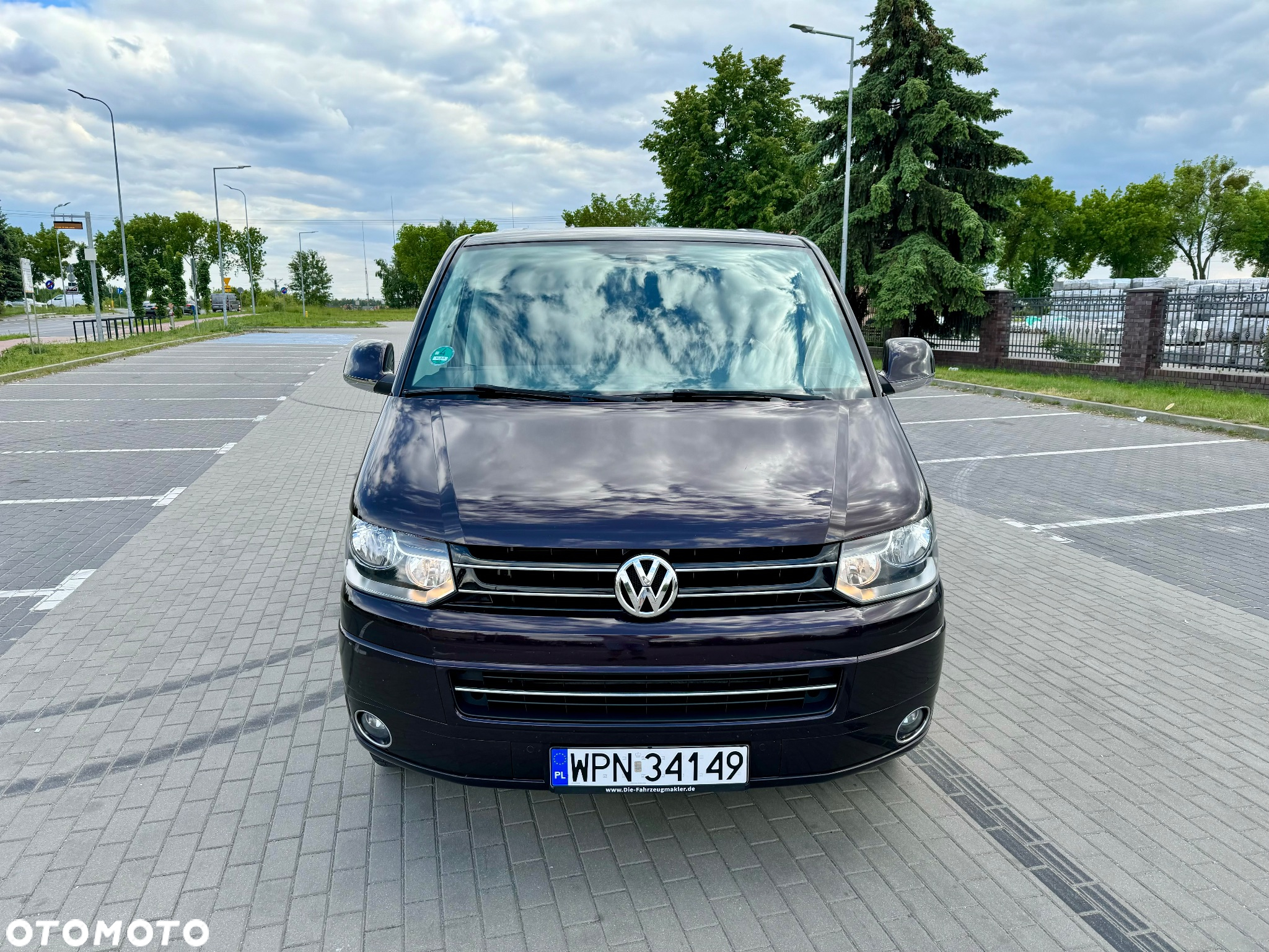 Volkswagen Multivan - 21