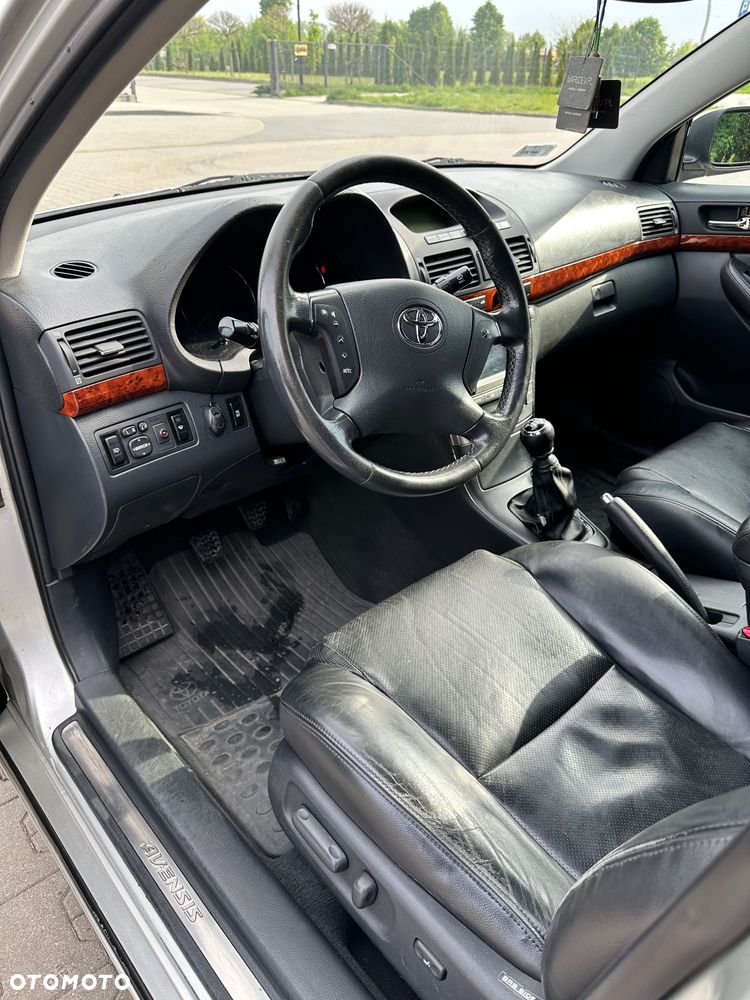 Toyota Avensis - 7