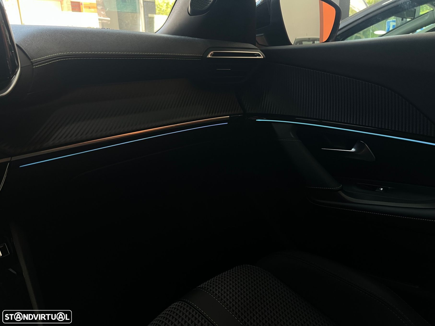 Peugeot 2008 1.5 BlueHDi GT EAT8 - 22