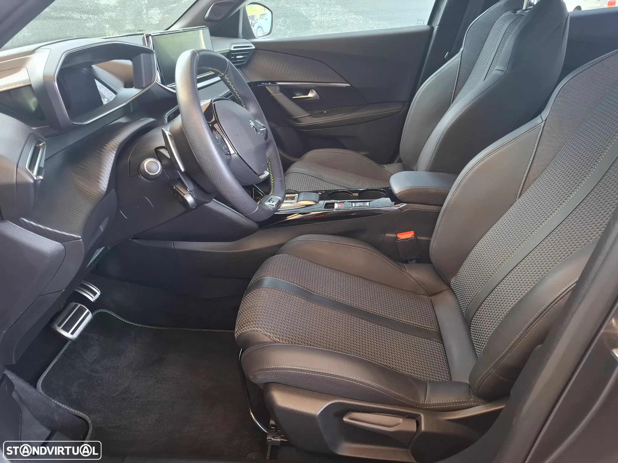 Peugeot 2008 1.2 PureTech GT Line EAT8 - 20