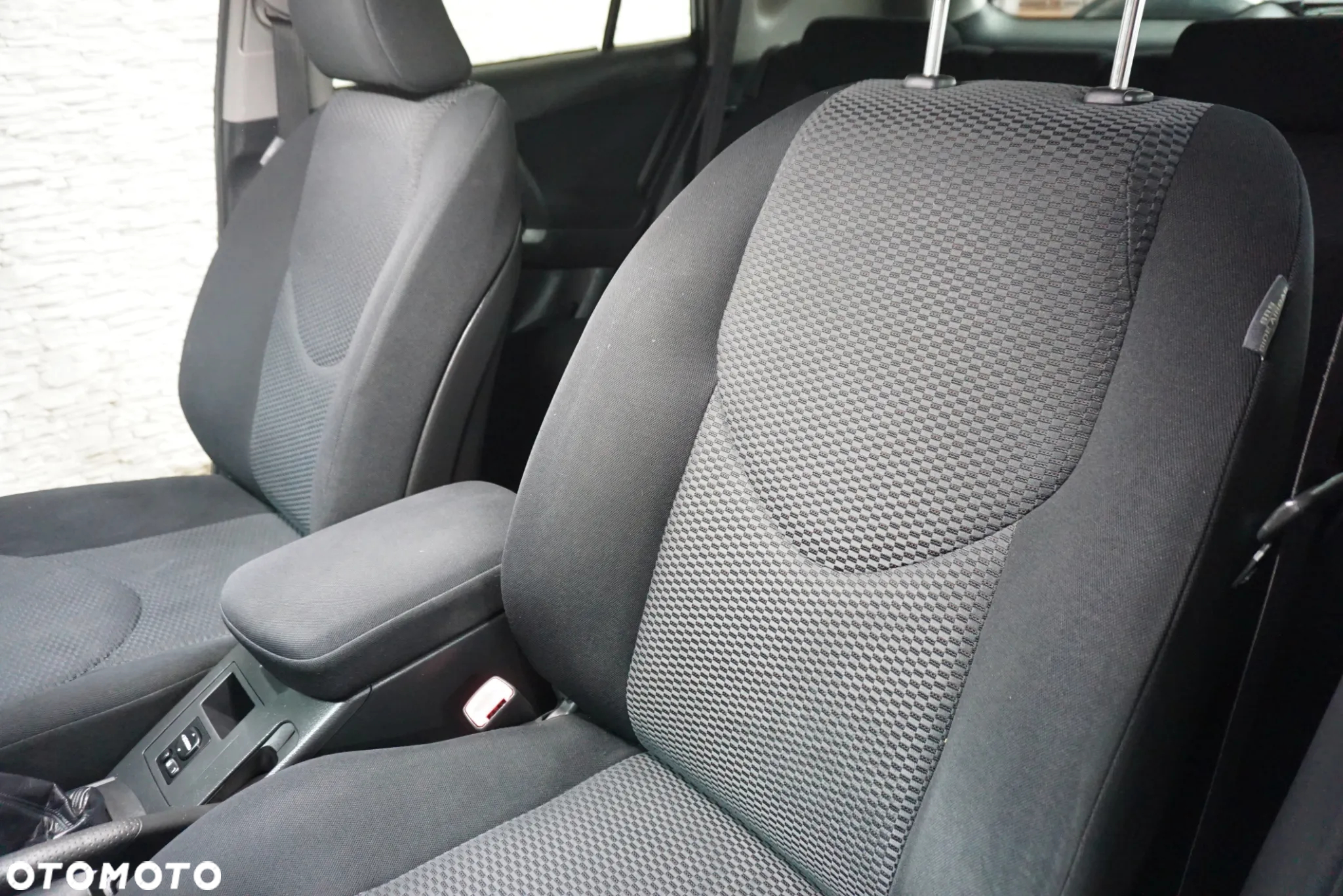 Toyota RAV4 2.2 D-4D 4x4 - 18