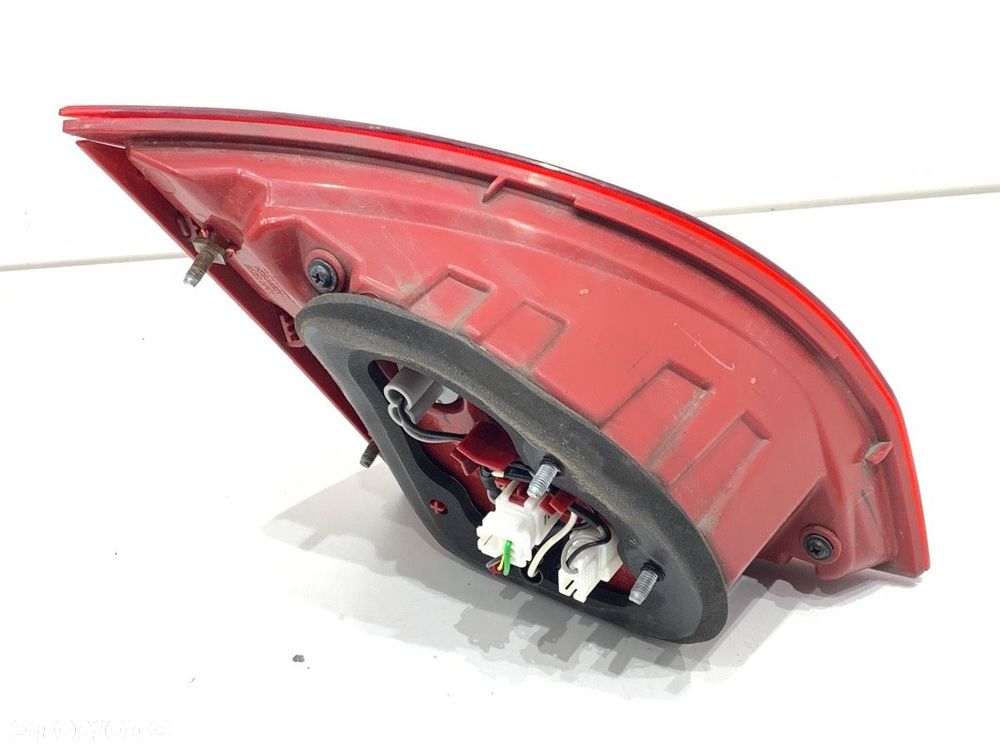 LAMPA TYŁ PRAWA WEWNĘTRZNA  KIA VENGA (YN) 2010 - 2022 1.4 CVVT 66 kW [90 KM] benzyna 2010 - 2022 - 2