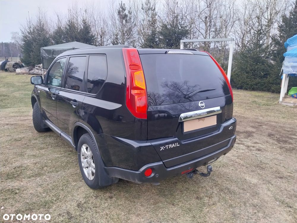 Nissan X-Trail 2.0 dCi LE - 2