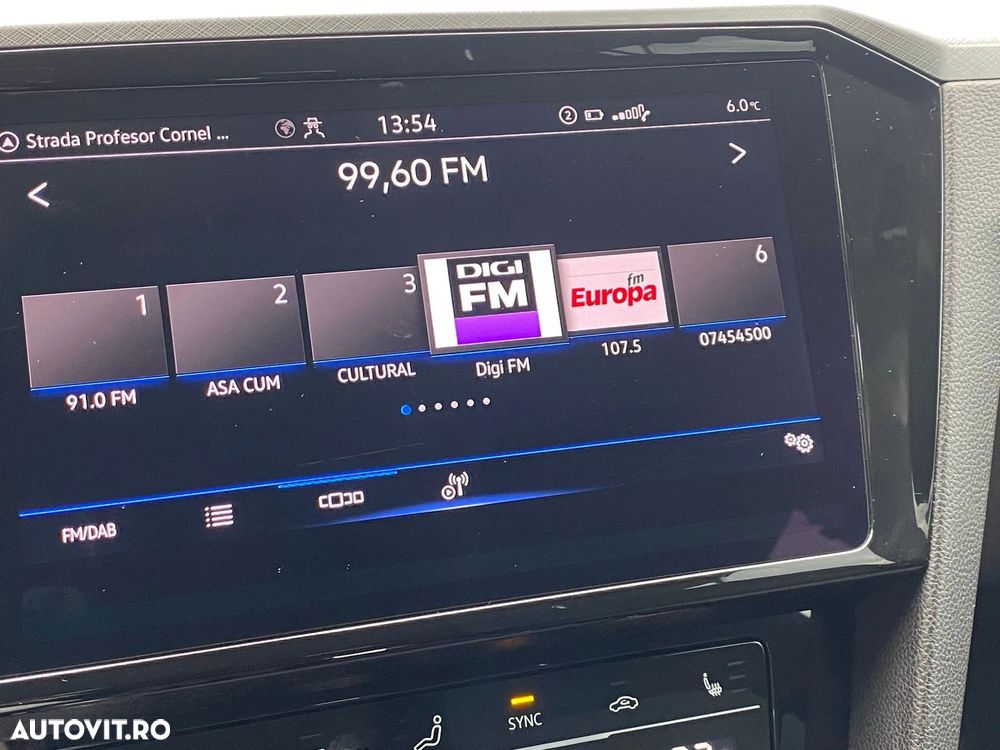 Volkswagen Passat - 33