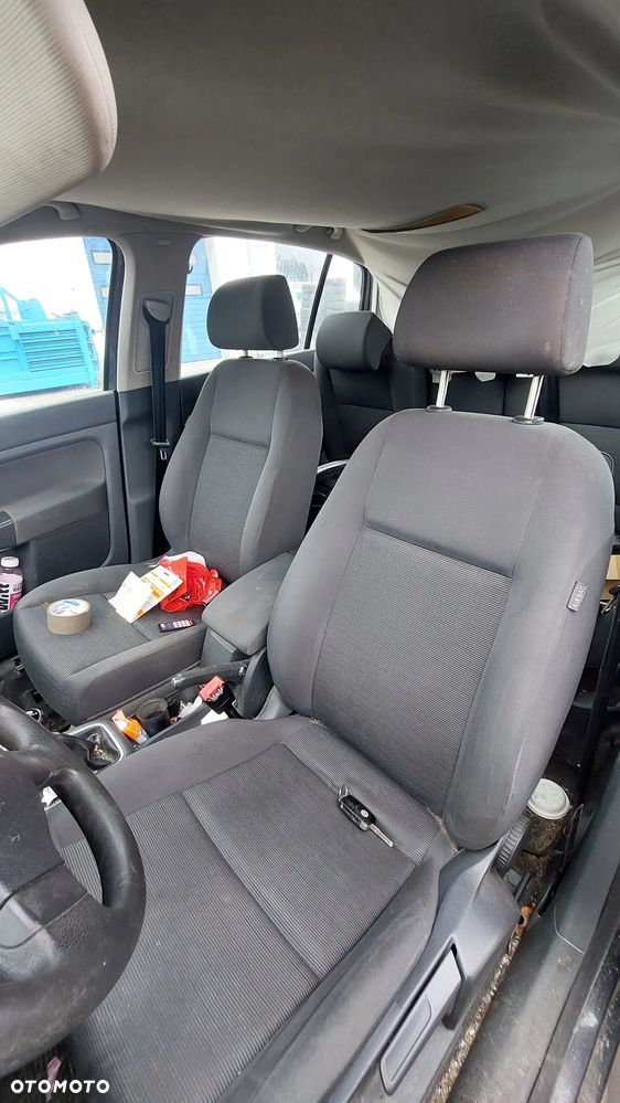 golf V plus na części V+  fotel lusterko szyba drzwi klapa maska panel klamka zamek - 6