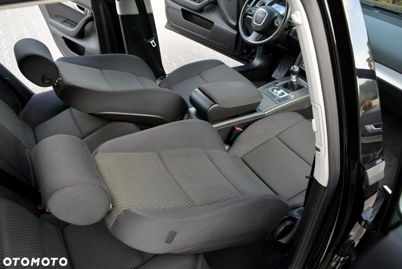 Audi A6 Avant 2.4 - 18