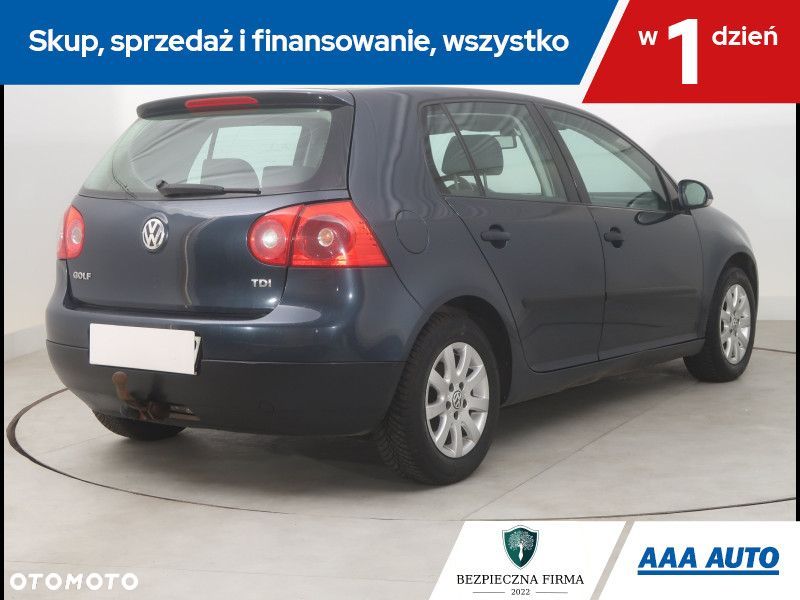 Volkswagen Golf - 6