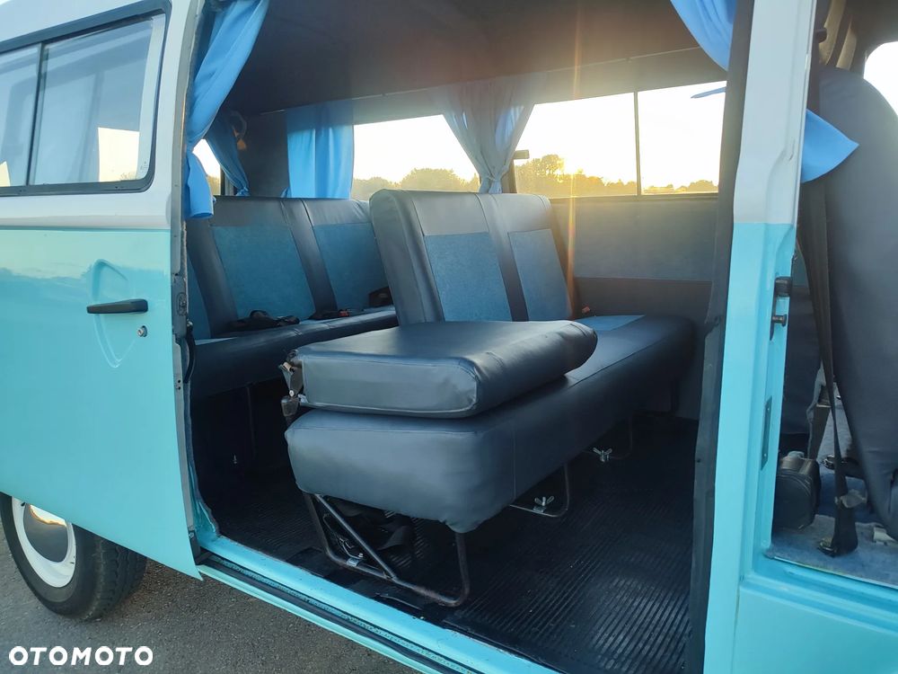 Volkswagen Transporter - 9