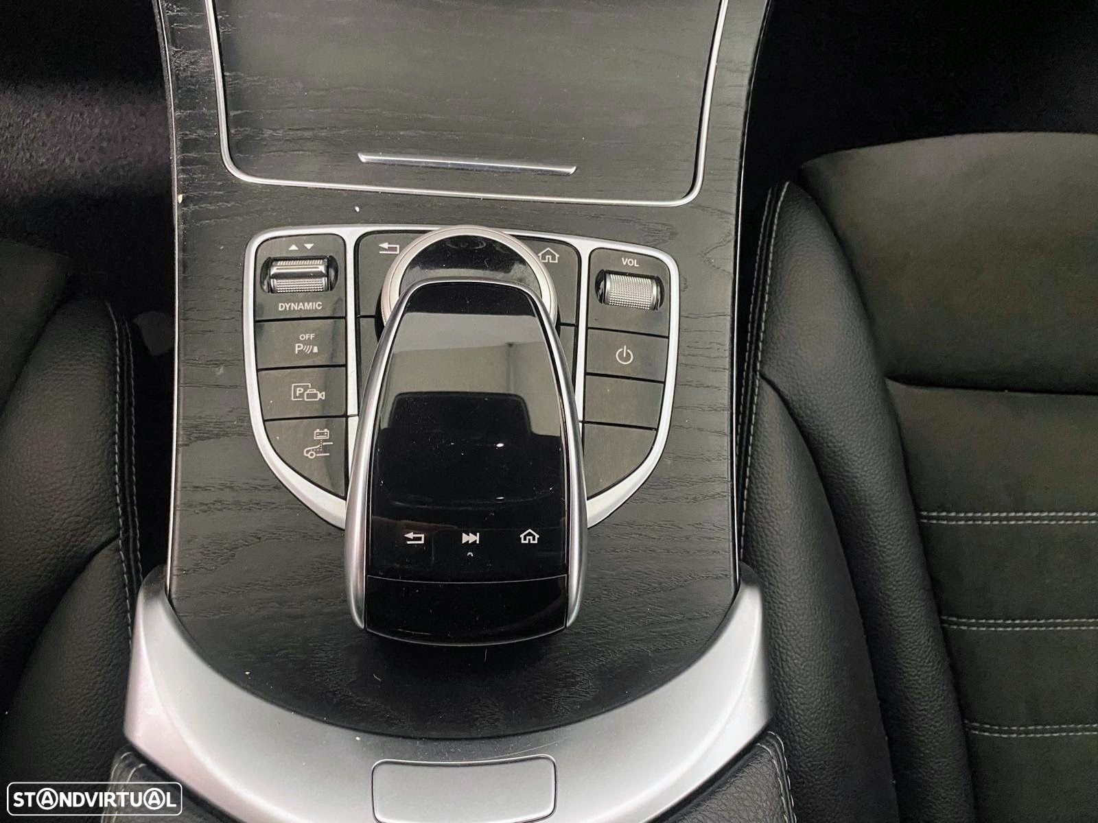 Mercedes-Benz C 300 - 32