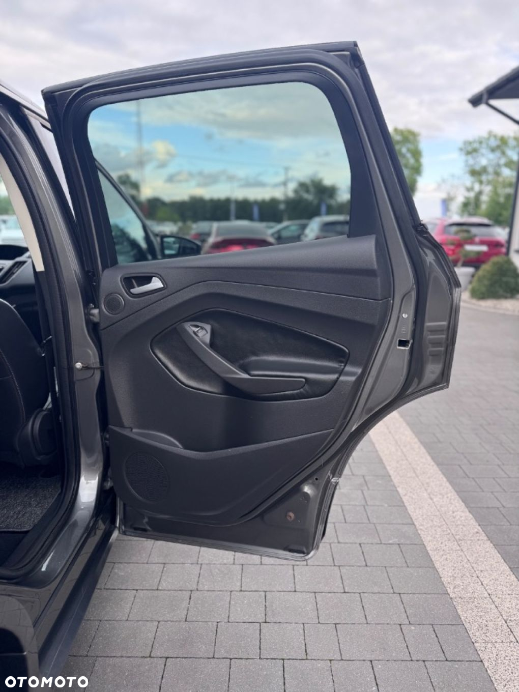 Ford Kuga - 36