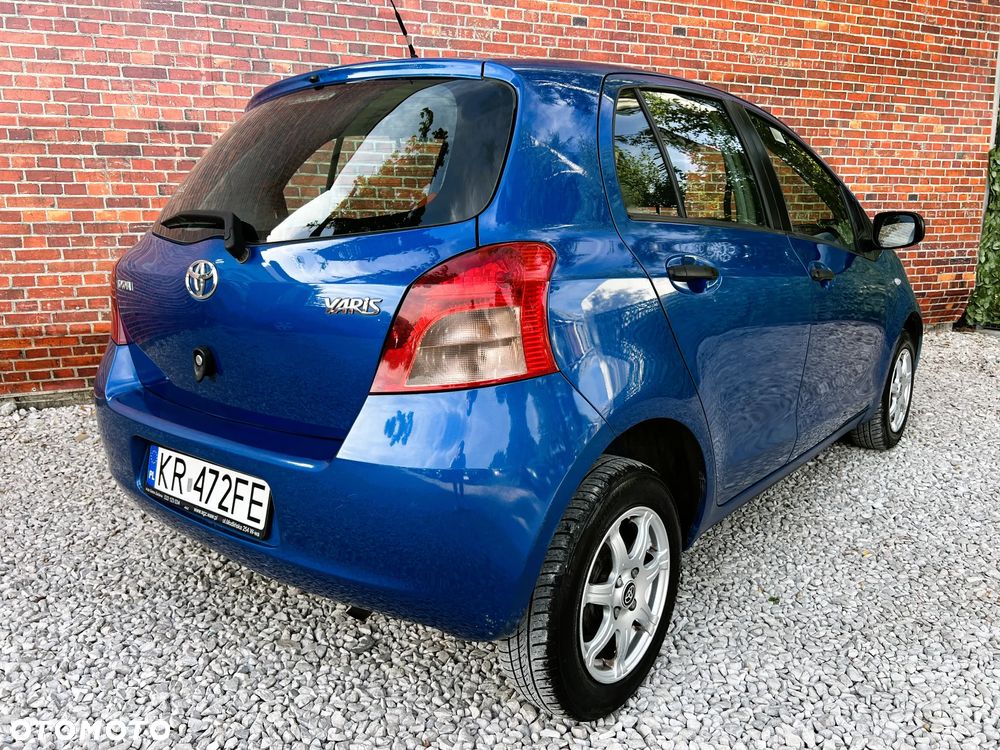 Toyota Yaris - 5