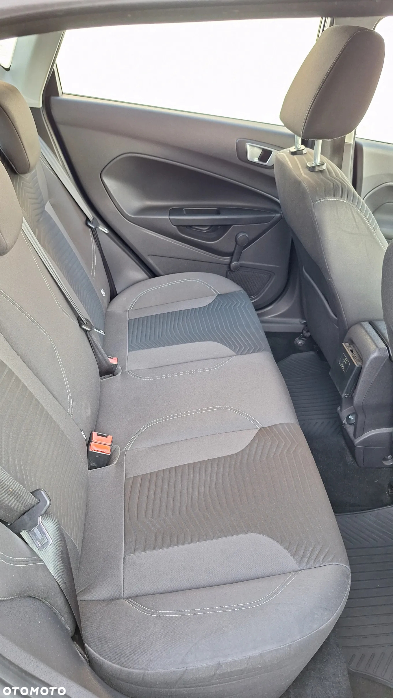 Ford Fiesta 1.0 EcoBoost Titanium - 9